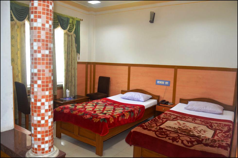 Hotel Pritika Durgāpur Exterior foto